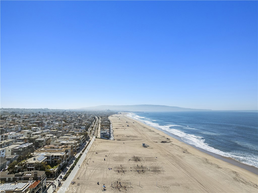 https://media.crmls.org/medias/271b9b90-dda5-44a4-8d0b-596d2a817195.jpg?preset=X-Large