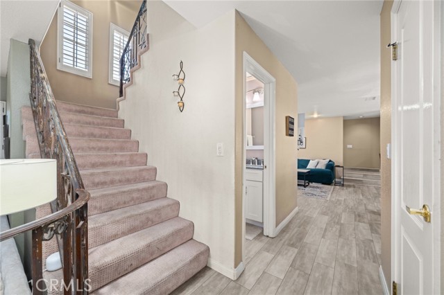 383 Park Avenue, Long Beach CA: https://media.crmls.org/medias/271bbf09-d3de-47f4-9e3c-093f8ff20341.jpg