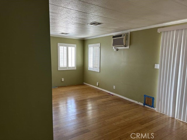 2421 sierra Highway, Rosamond CA: https://media.crmls.org/medias/271c14fd-7462-45cb-8dc3-03c62c150a93.jpg