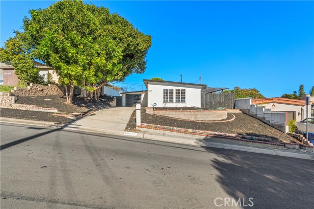 Front Image Thumbnail for CRSB25257976