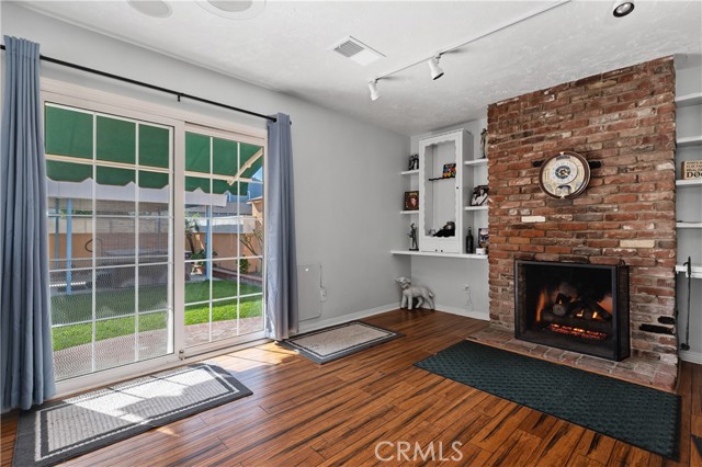 Detail Gallery Image 18 of 36 For 5919 Bellflower Bld, Lakewood,  CA 90713 - 3 Beds | 2 Baths