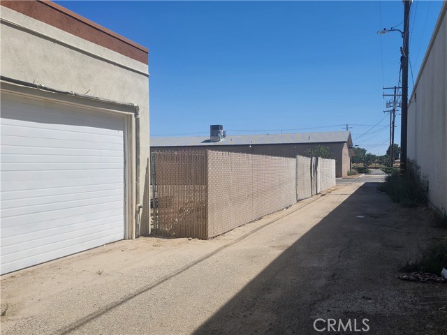 206 W Oldfield Street, Lancaster, California 93534, ,Commercial Sale,For Sale,206 W Oldfield Street,CRSR24185248