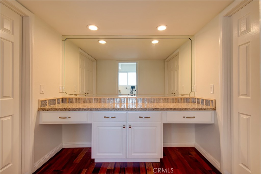 MLS #OC25249821 image #11