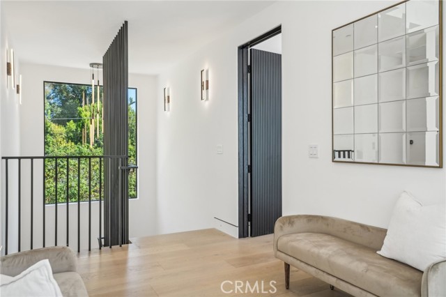 22930 Dolorosa Street, Woodland Hills CA: https://media.crmls.org/medias/271de736-f9c0-45c5-9cff-c3fcac41e580.jpg