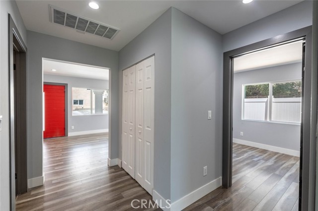 6438 Day Street, Tujunga CA: https://media.crmls.org/medias/271e16ee-097f-4957-ad37-c1bf1b605b78.jpg