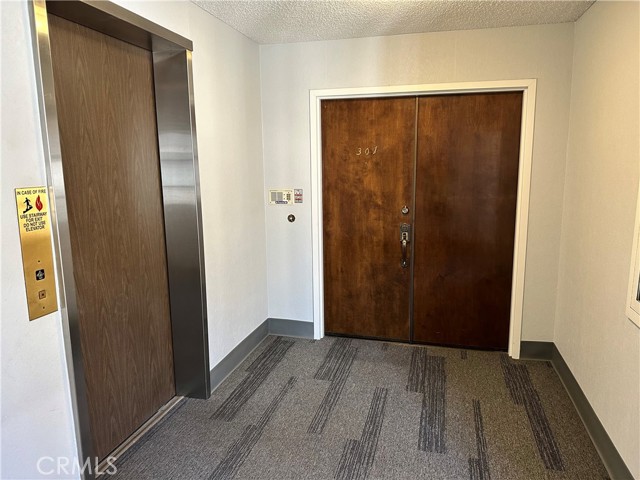 14560 Benefit Street # 301, Sherman Oaks, California 91403, 2 Bedrooms Bedrooms, ,2 BathroomsBathrooms,Residential Lease,For Rent,14560 Benefit Street # 301,CRSR24235156