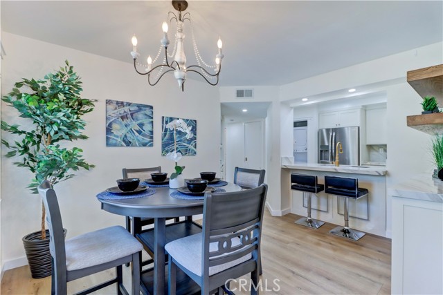 40 Lobelia, Rancho Santa Margarita CA: https://media.crmls.org/medias/271e9d33-115b-4b94-91d3-f8fa8d5b8a6c.jpg