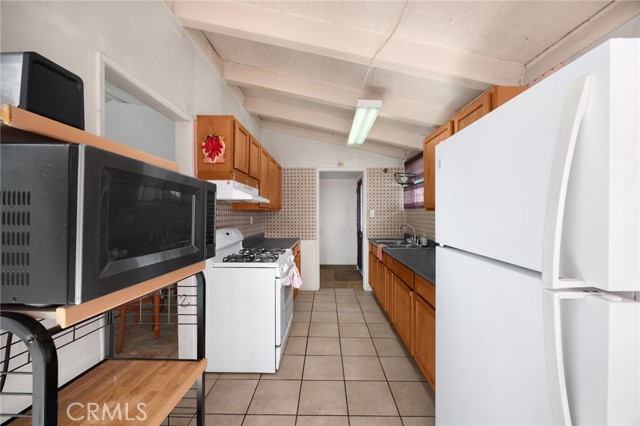 Detail Gallery Image 6 of 50 For 10919 1st, Whittier,  CA 90603 - 4 Beds | 2 Baths