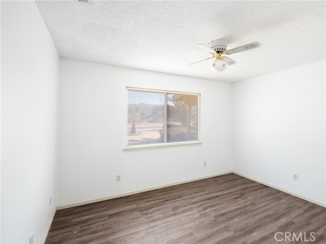 Detail Gallery Image 13 of 29 For 7812 Bangor Ave, Hesperia,  CA 92345 - 3 Beds | 2 Baths