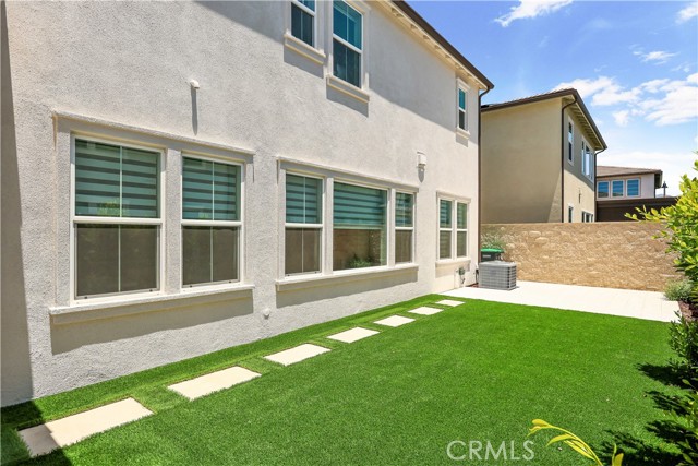 230 Holliston, Lake Forest CA: https://media.crmls.org/medias/27201443-37d3-45cc-86f8-e9e2c777db05.jpg