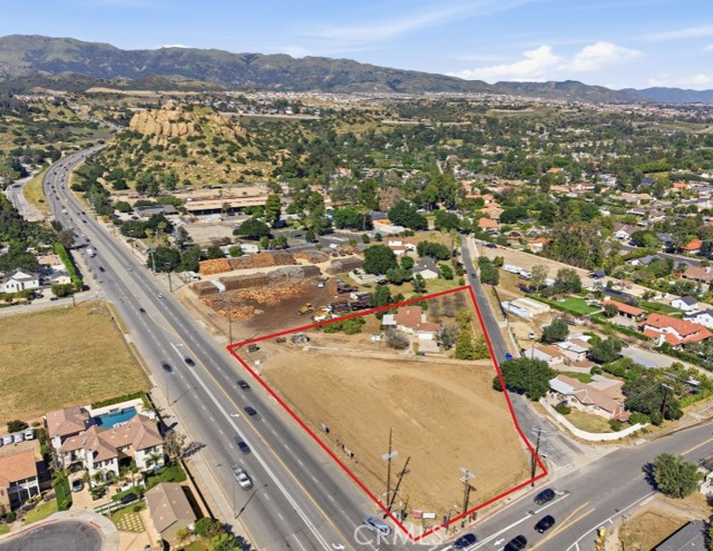 Detail Gallery Image 4 of 27 For 10721 Andora, Chatsworth,  CA 91311 - 3 Beds | 2 Baths