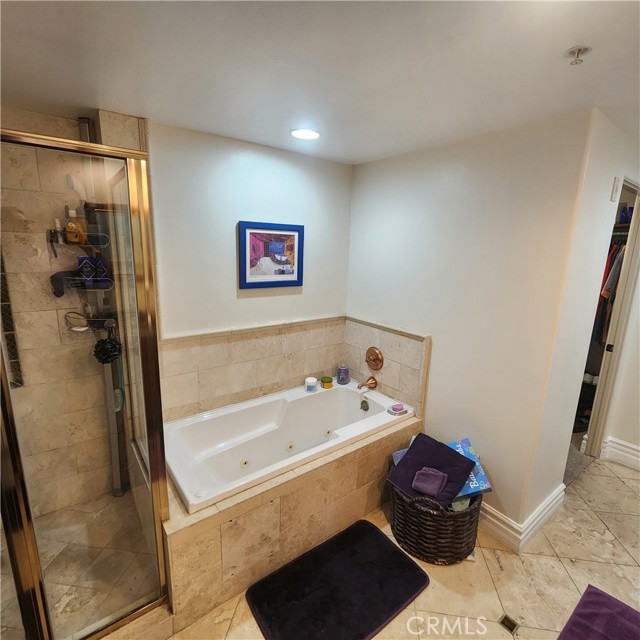 10862 Bloomfield Street, Toluca Lake CA: https://media.crmls.org/medias/27214e8d-cecd-4648-aa13-9b00a3dbb835.jpg