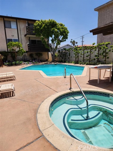 Detail Gallery Image 3 of 13 For 15116 S Raymond Ave #104,  Gardena,  CA 90247 - 2 Beds | 2 Baths