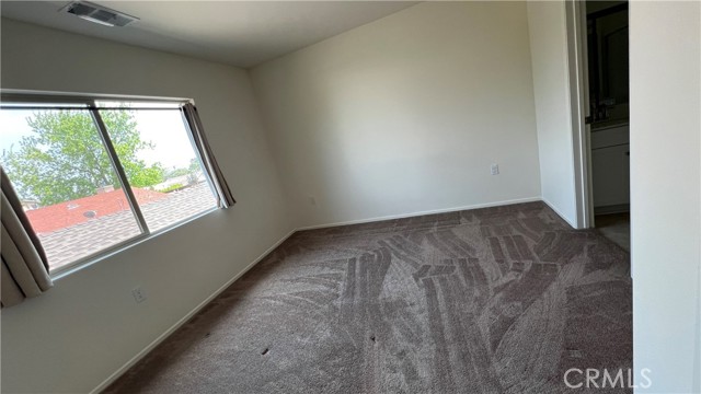 Detail Gallery Image 17 of 20 For 24709 6th St, San Bernardino,  CA 92410 - 3 Beds | 3 Baths