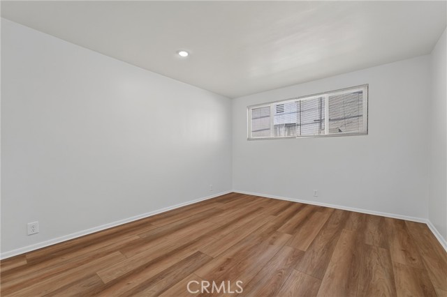 6819 Bellaire Avenue photo 28