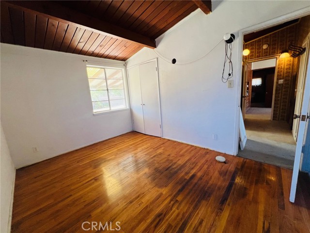 8165 Mammoth Avenue, Panorama City CA: https://media.crmls.org/medias/27237e4c-5076-4c0c-aa63-d324221956b5.jpg