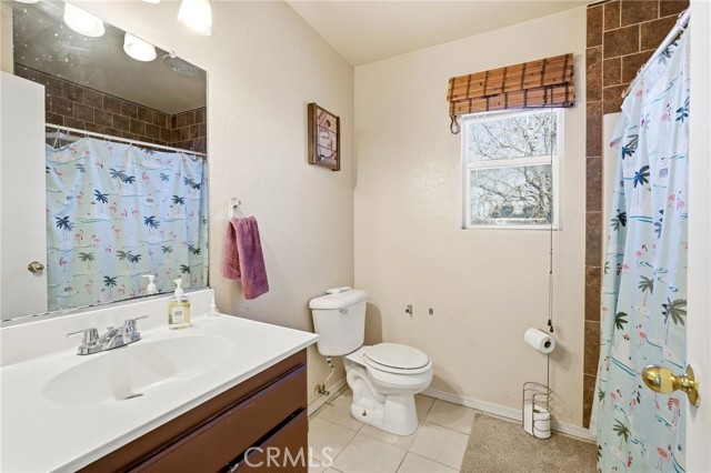 Detail Gallery Image 13 of 23 For 45409 Pickford Ave, Lancaster,  CA 93534 - 5 Beds | 2/1 Baths
