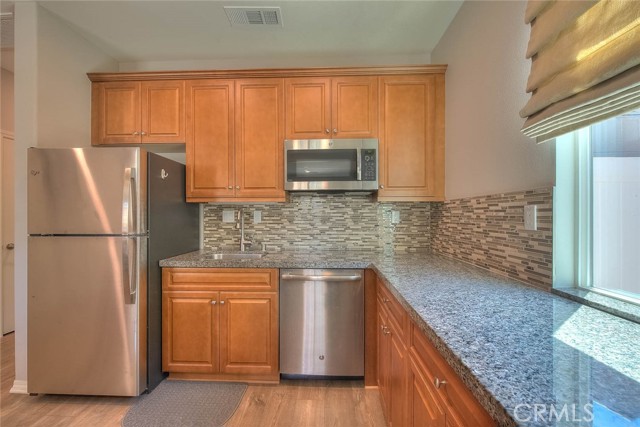 Image 29 of 67 For 14861 Henry Street