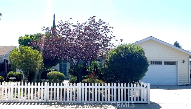 Image 1 of 24 For 31768 Via Verde