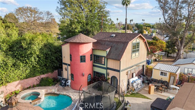 Detail Gallery Image 3 of 44 For 9666 Lemona Ave, North Hills,  CA 91343 - 4 Beds | 5 Baths