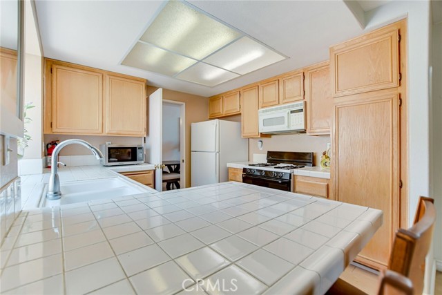 5575 Osborne Court, San Bernardino CA: https://media.crmls.org/medias/2725a5ff-fa0d-47e4-83fe-40275f777a43.jpg