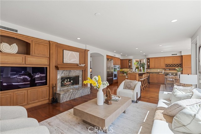 Detail Gallery Image 19 of 66 For 16 Spring Grv, Irvine,  CA 92620 - 5 Beds | 3/1 Baths