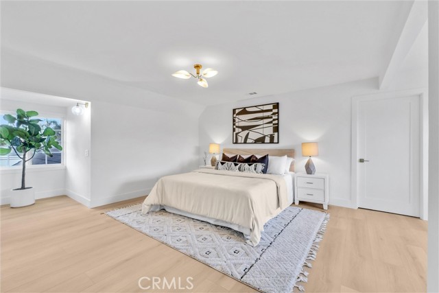 Image 35 of 45 For 2902 Winfield