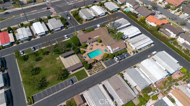 10200 Bolsa Ave, Westminster CA: https://media.crmls.org/medias/27269e67-1cfa-405b-a73b-3ae64d0b2970.jpg