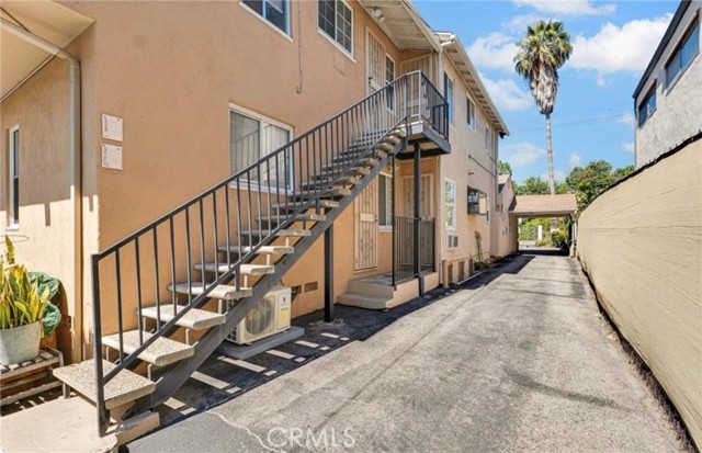 Detail Gallery Image 9 of 38 For 4918 Cahuenga, North Hollywood,  CA 91601 - – Beds | – Baths