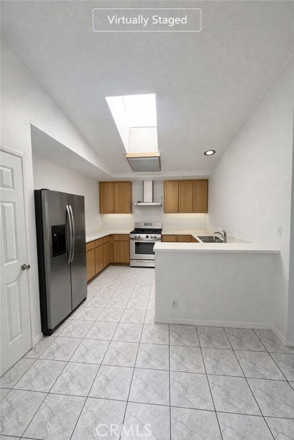 Detail Gallery Image 6 of 33 For 7900 Pinyon Ave, Fontana,  CA 92336 - 4 Beds | 2 Baths