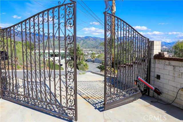 Image 43 of 50 For 449 Skylark  