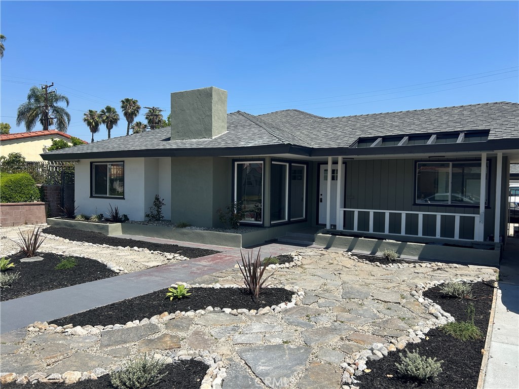 308 S Poinsettia