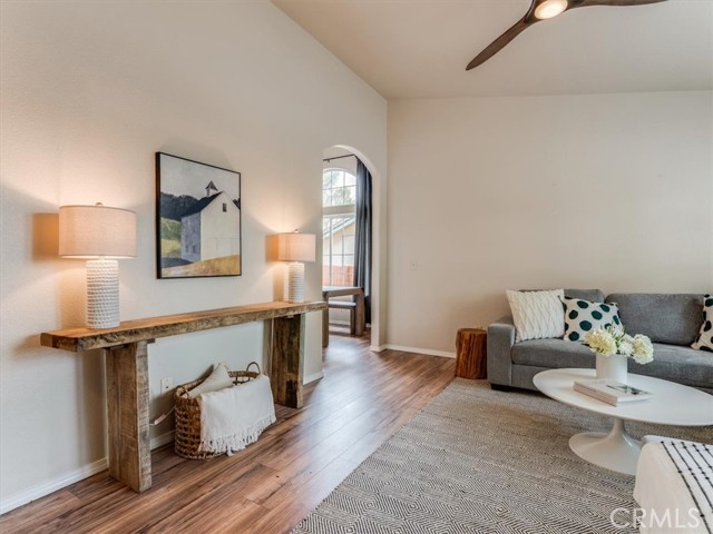 35 Aurora Way, Templeton CA: https://media.crmls.org/medias/2729aa9f-2725-40c1-88f6-65604a2f4410.jpg