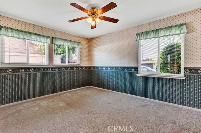 1309 N Linwood Avenue, Santa Ana CA: https://media.crmls.org/medias/2729b593-1714-42c7-9a24-6a4a331e8bcc.jpg