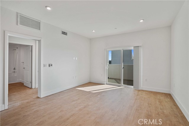 Detail Gallery Image 9 of 26 For 8750 Sepulveda Bld #311,  North Hills,  CA 91343 - 1 Beds | 1 Baths