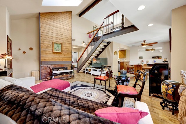 Detail Gallery Image 10 of 47 For 456 E San Jose Ave #B,  Burbank,  CA 91501 - 2 Beds | 2 Baths