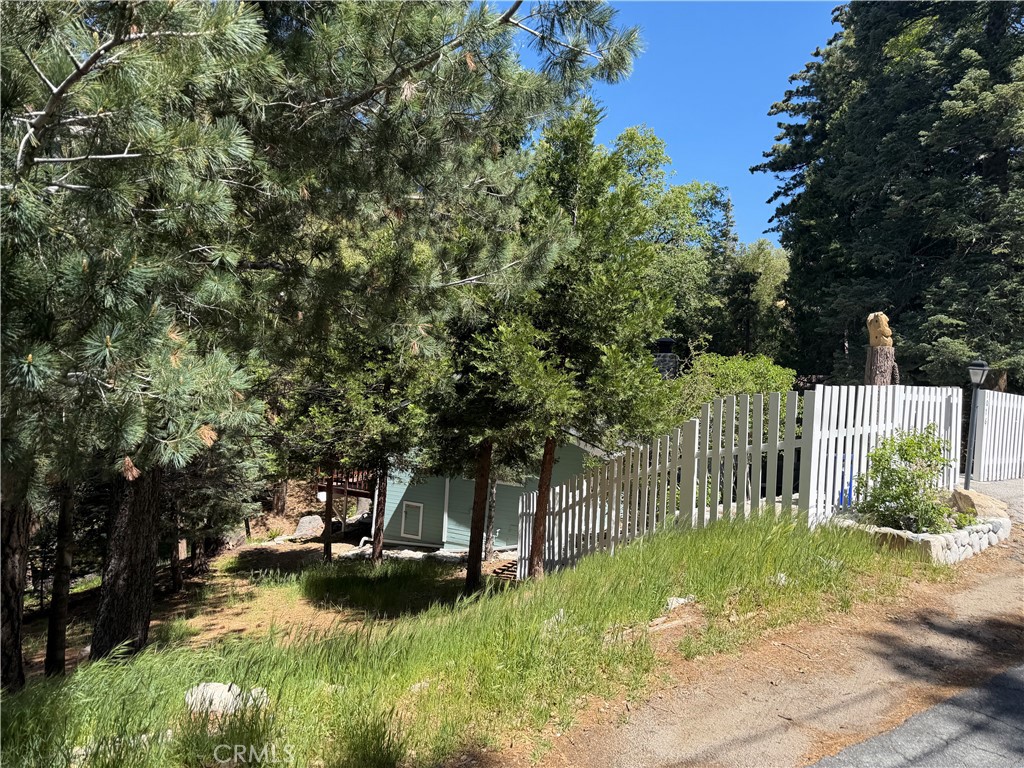 https://media.crmls.org/medias/272b087f-17c3-48c1-9fde-3a5e885d7396.jpg?preset=X-Large