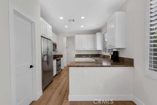 Detail Gallery Image 7 of 27 For 545 Shadow Ln, Simi Valley,  CA 93065 - 4 Beds | 2/1 Baths