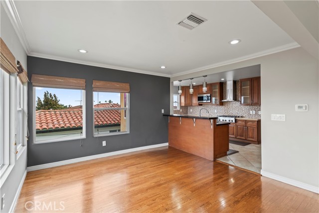 Detail Gallery Image 8 of 30 For 5146 Onaknoll Ave, Los Angeles,  CA 90043 - 4 Beds | 3/1 Baths