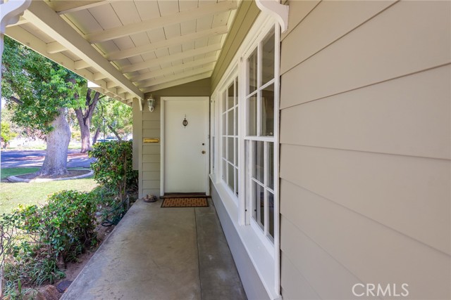 Detail Gallery Image 4 of 34 For 3845 Westwood Dr, Riverside,  CA 92504 - 3 Beds | 2 Baths