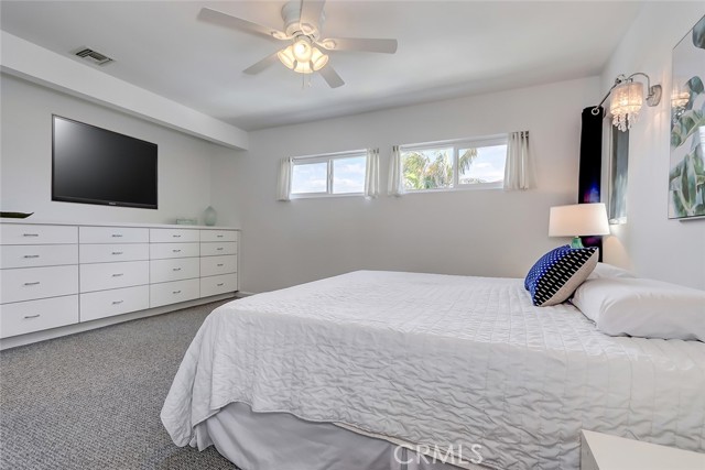 527 24th Street, Manhattan Beach, California 90266, 4 Bedrooms Bedrooms, ,2 BathroomsBathrooms,Residential,Sold,24th,SB23090916