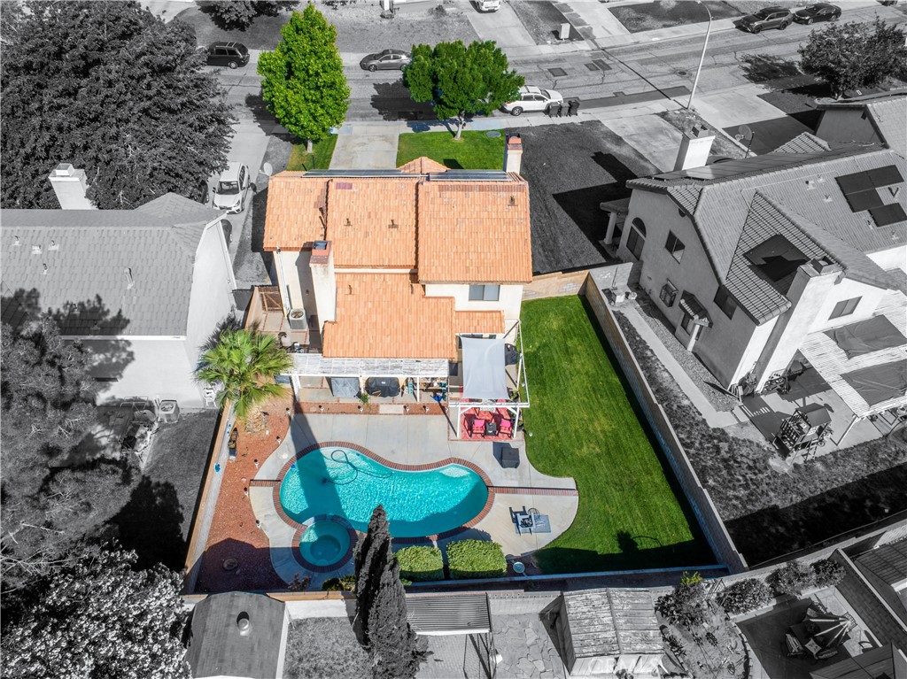 https://media.crmls.org/medias/272c53f3-944a-4947-a718-ccf815096ae2.jpg?preset=X-Large