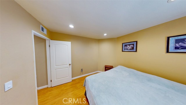 Detail Gallery Image 12 of 20 For 2901 Wimbledon Dr, Corona,  CA 92879 - 3 Beds | 2 Baths
