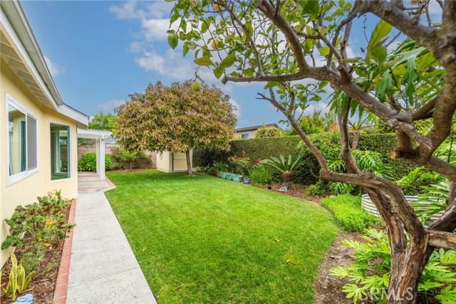 Detail Gallery Image 28 of 34 For 17152 Friml Ln, Huntington Beach,  CA 92649 - 3 Beds | 2 Baths