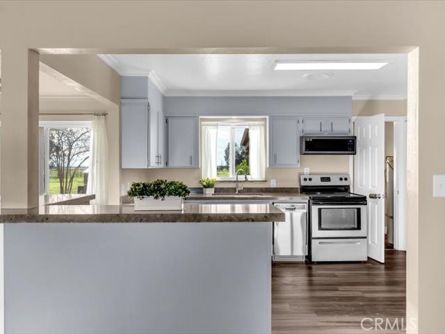 Detail Gallery Image 13 of 68 For 21745 Hatfield Rd, Red Bluff,  CA 96080 - 3 Beds | 2 Baths