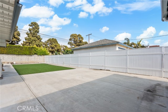Detail Gallery Image 32 of 39 For 1904 Armacost Ave, Los Angeles,  CA 90025 - 3 Beds | 2 Baths