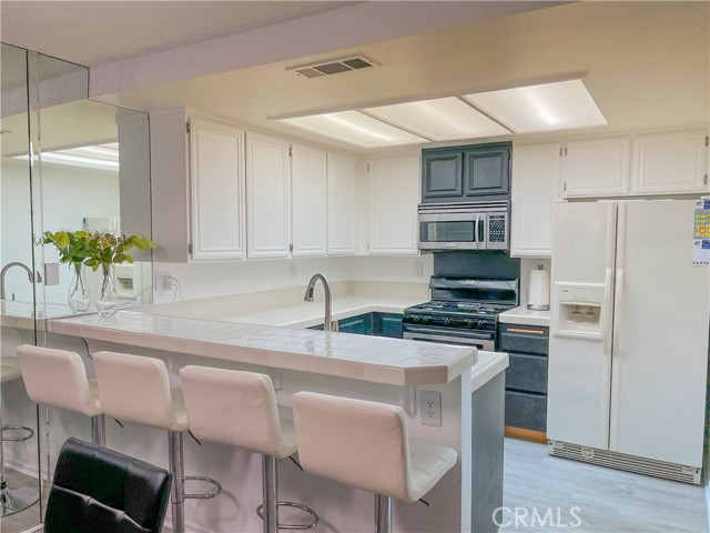 Detail Gallery Image 10 of 32 For 14 Encinitas Ct, Laguna Beach,  CA 92651 - 2 Beds | 2/1 Baths