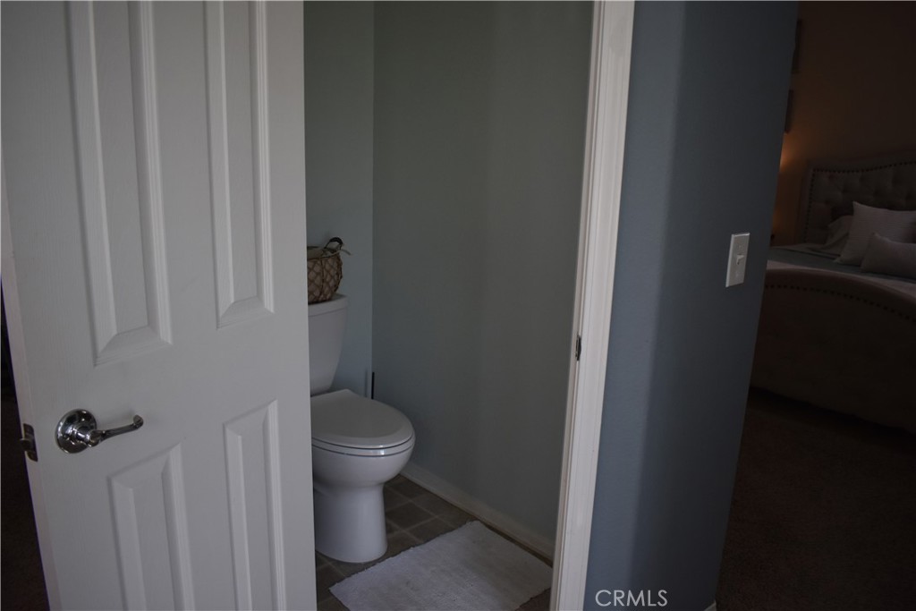 https://media.crmls.org/medias/2730abb2-ba92-4839-8098-258d6e04d7a3.jpg?preset=X-Large