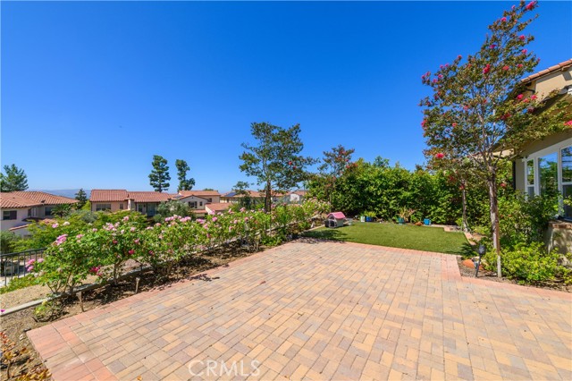 62 Heirloom, Irvine CA: https://media.crmls.org/medias/27312166-79f6-4707-9ded-4dd4fad7fda5.jpg
