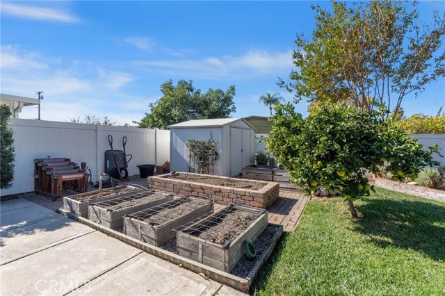 Detail Gallery Image 39 of 52 For 528 Cambridge, Orange,  CA 92867 - 3 Beds | 2 Baths